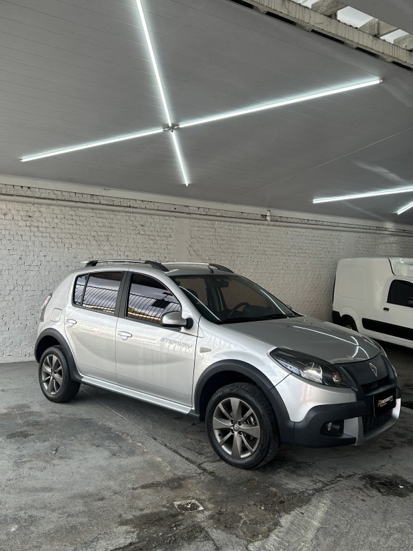 sandero 1.6 stepway 16v flex 4p automatico 2013 caxias do sul