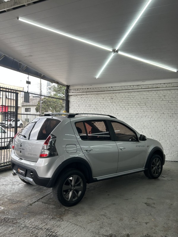 SANDERO 1.6 STEPWAY 16V FLEX 4P AUTOMÁTICO - 2013 - CAXIAS DO SUL