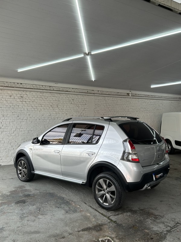 SANDERO 1.6 STEPWAY 16V FLEX 4P AUTOMÁTICO - 2013 - CAXIAS DO SUL