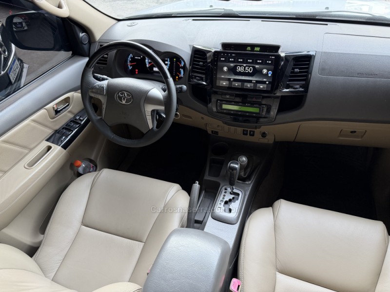 HILUX SW4 3.0 SRV 4X4 16V TURBO INTERCOOLER DIESEL 4P AUTOMÁTICO - 2013 - CAXIAS DO SUL