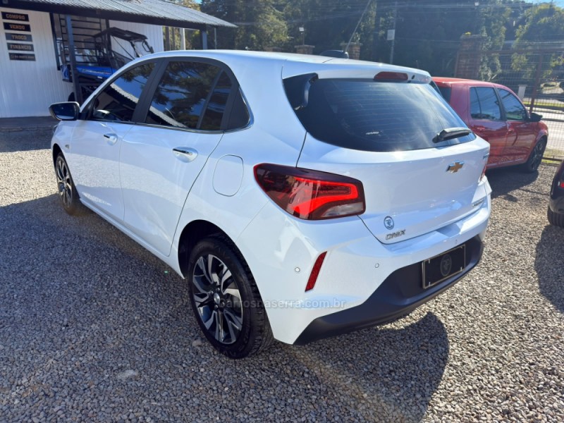 ONIX 1.0 PREMIER II 12V TURBO FLEX 4P AUTOMÁTICO - 2024 - CANELA