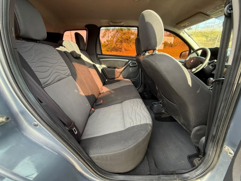 DUSTER 1.6 DYNAMIQUE 4X2 16V FLEX 4P MANUAL - 2015 - FARROUPILHA