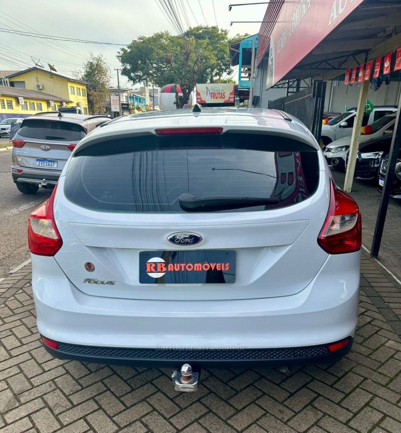 FOCUS 1.6 S 16V FLEX 4P MANUAL - 2014 - PAROBé
