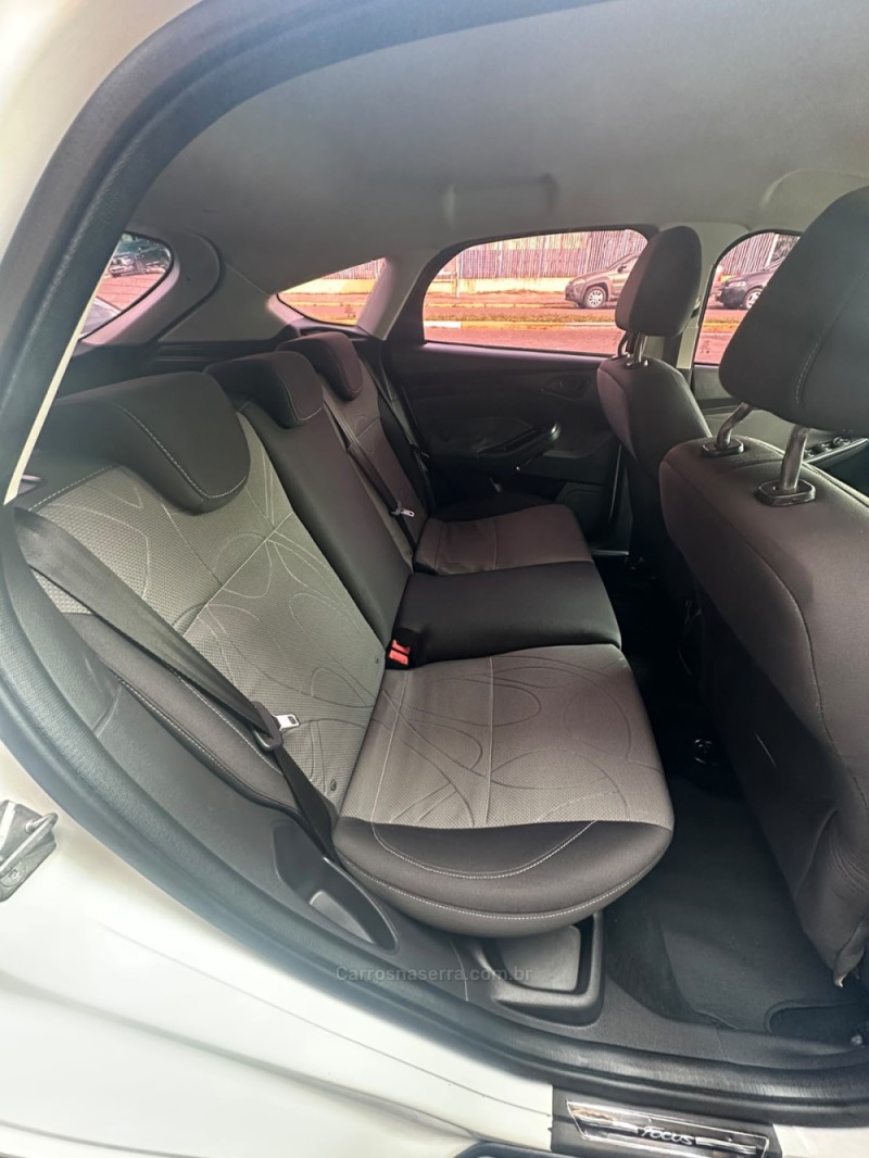 FOCUS 1.6 S 16V FLEX 4P MANUAL - 2014 - PAROBé