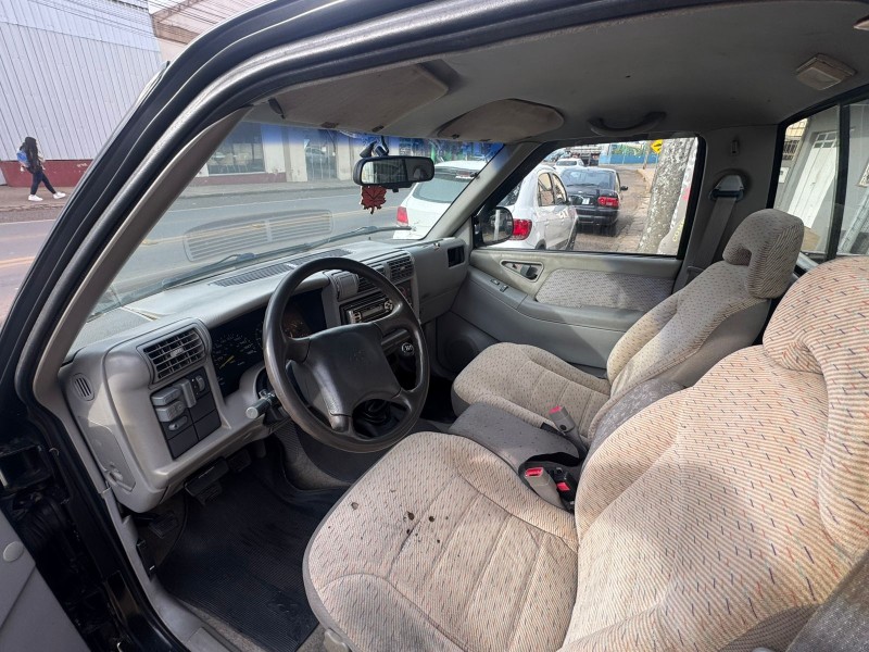 S10 2.2 EFI DLX 4X2 CS 8V GASOLINA 2P MANUAL - 1996 - VACARIA