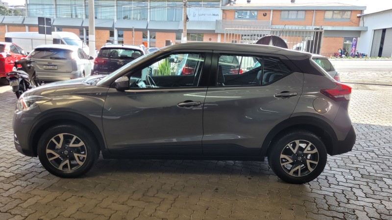 KICKS 1.6 16V FLEX S XTRONIC 4P AUTOMÁTICO - 2018 - GARIBALDI
