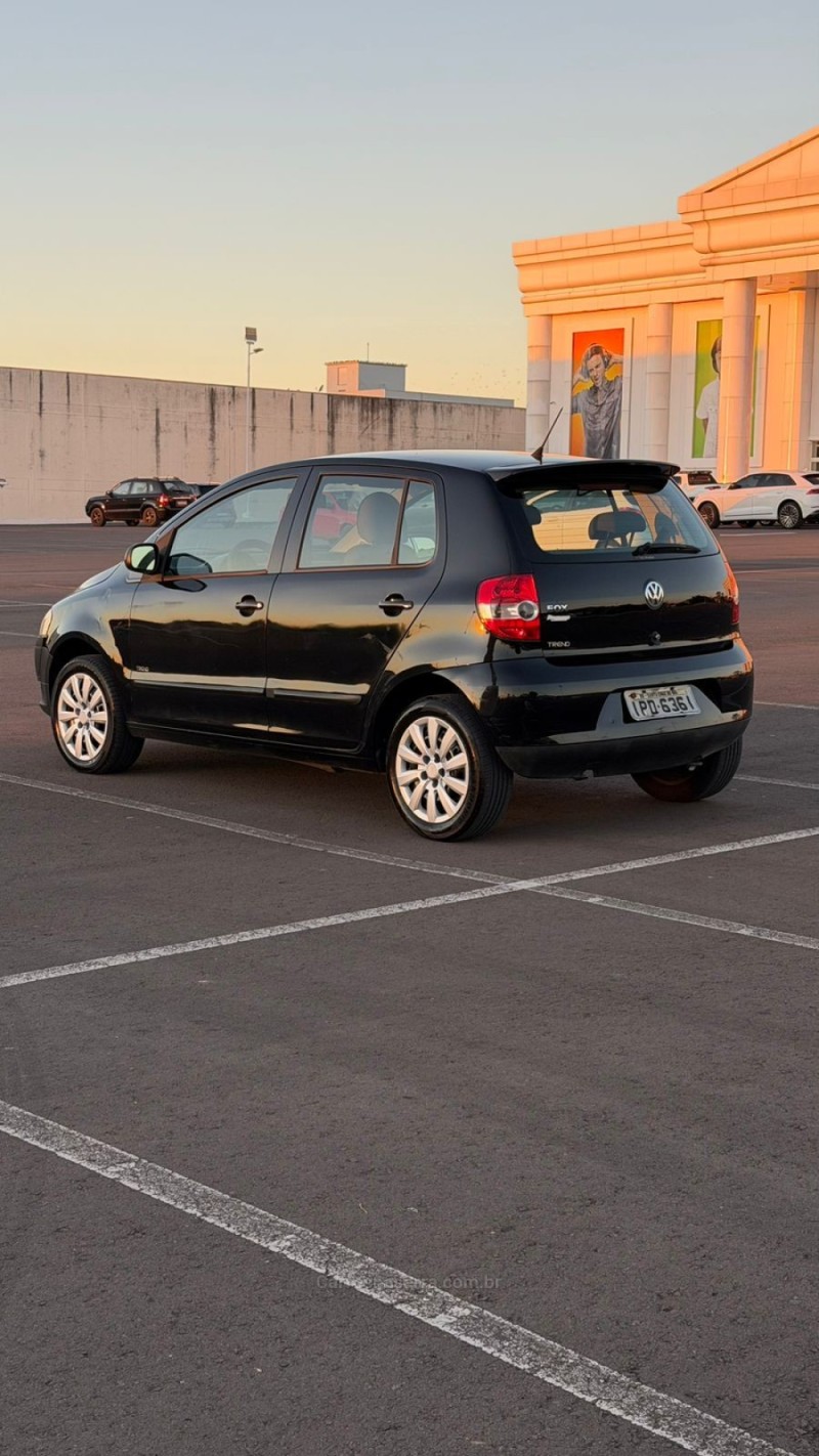 FOX 1.0 MI 8V FLEX 4P MANUAL - 2009 - SANTA CRUZ DO SUL