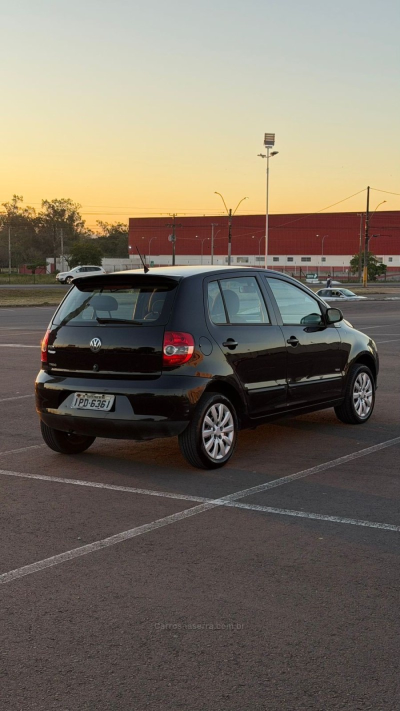 FOX 1.0 MI 8V FLEX 4P MANUAL - 2009 - SANTA CRUZ DO SUL