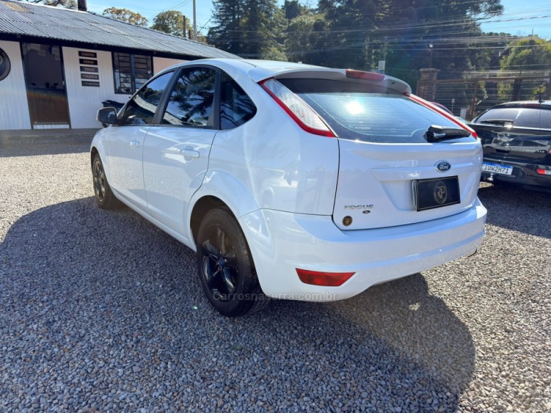FOCUS 2.0 HC 16V FLEX 4P MANUAL - 2012 - CANELA