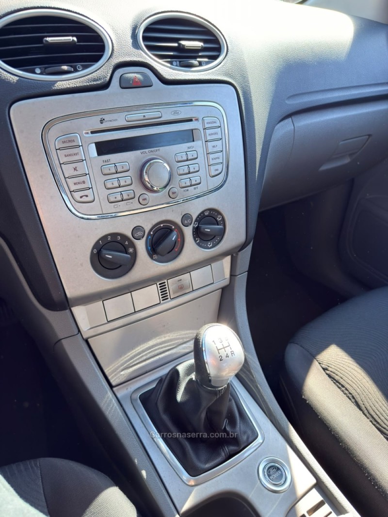 FOCUS 2.0 HC 16V FLEX 4P MANUAL - 2012 - CANELA