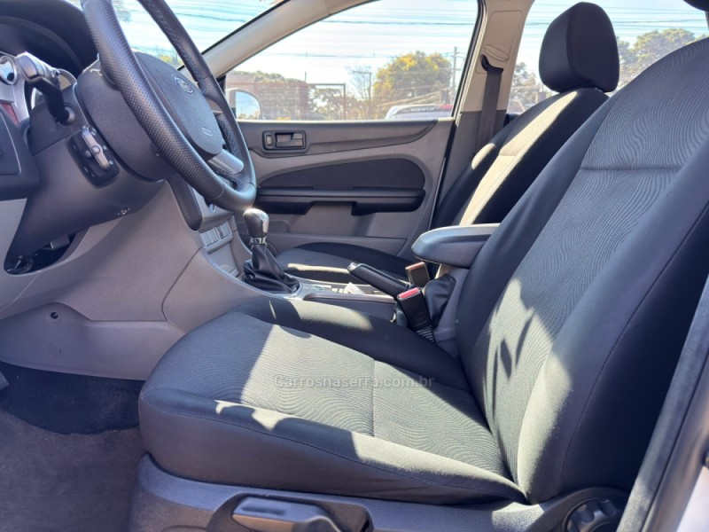 FOCUS 2.0 HC 16V FLEX 4P MANUAL - 2012 - CANELA