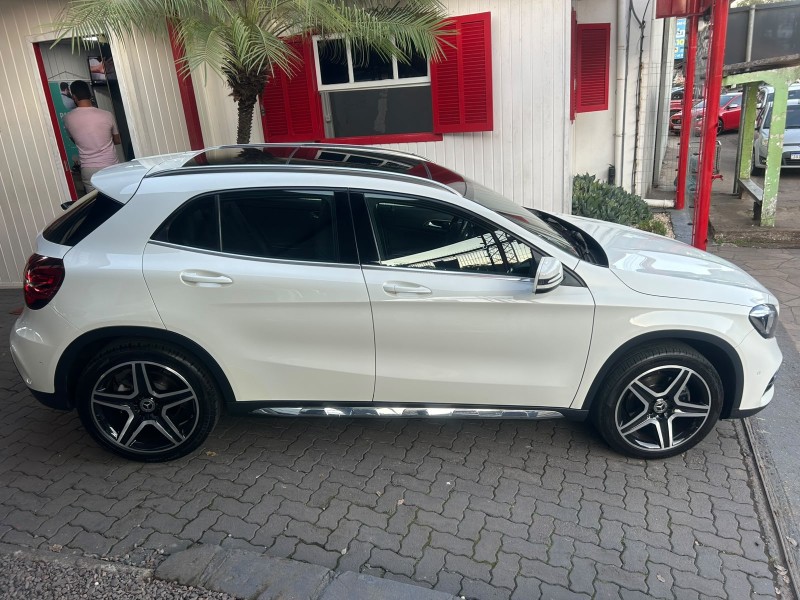 GLA 250 2.0 16V TURBO GASOLINA ENDURO 4P AUTOMÁTICO - 2018 - TRêS COROAS
