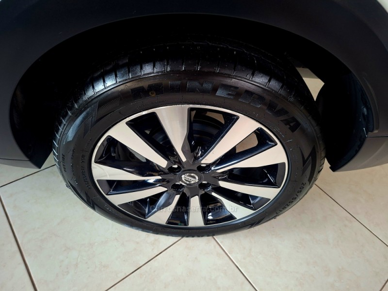 KICKS 1.6 16V FLEX SV 4P XTRONIC - 2019 - FARROUPILHA