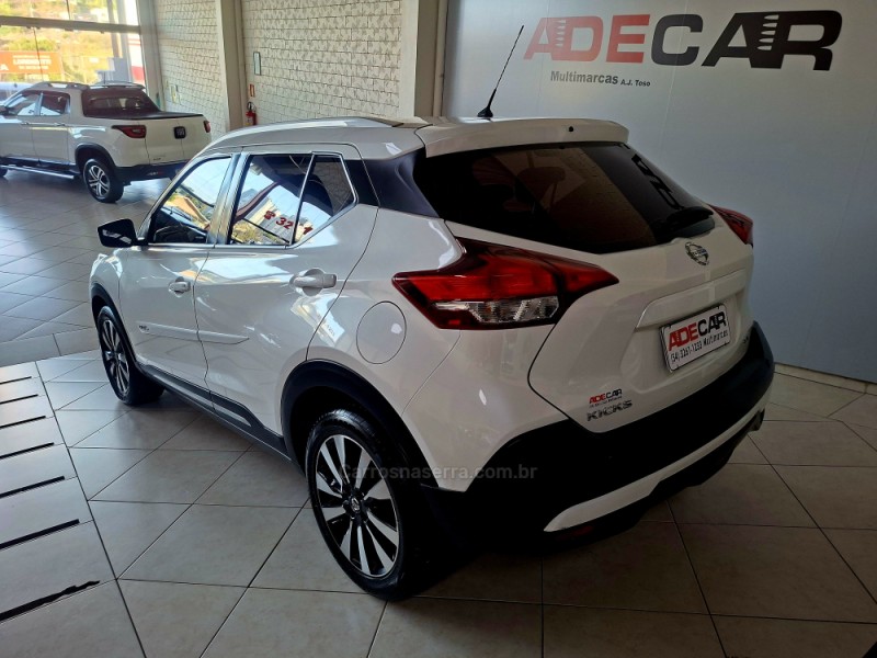 KICKS 1.6 16V FLEX SV 4P XTRONIC - 2019 - FARROUPILHA
