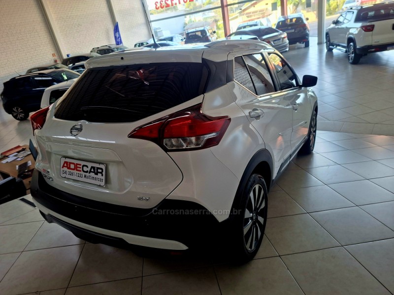 KICKS 1.6 16V FLEX SV 4P XTRONIC - 2019 - FARROUPILHA