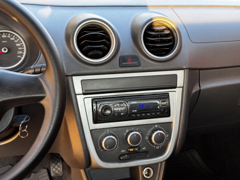 SAVEIRO 1.6 MI TREND CS 8V FLEX 2P MANUAL G.V - 2013 - DOIS IRMãOS