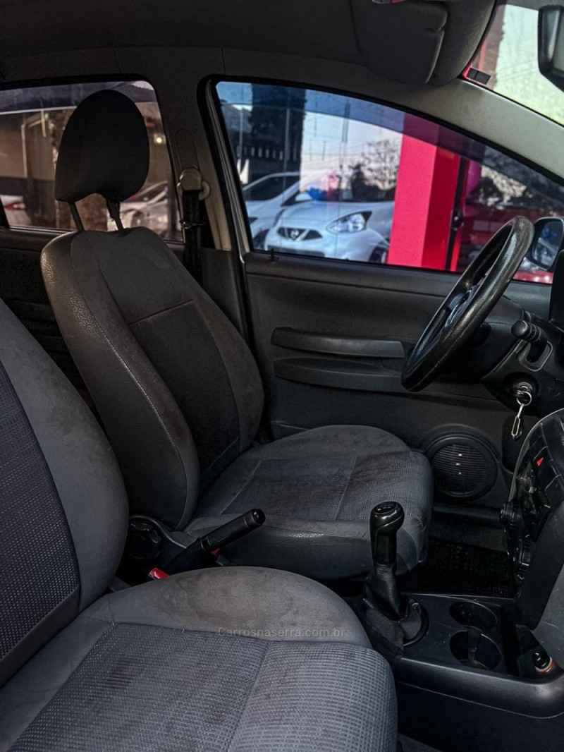 FOX 1.6 MI PLUS 8V FLEX 4P MANUAL - 2008 - CANELA