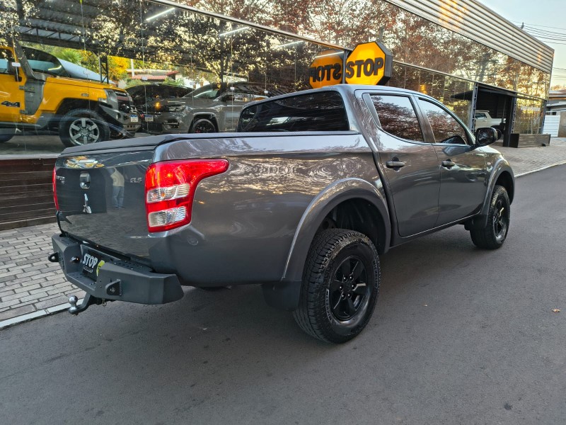 L200 TRITON 2.4 16V TURBO DIESEL SPORT GLS CD 4P 4X4 MANUAL - 2017 - DOIS IRMãOS