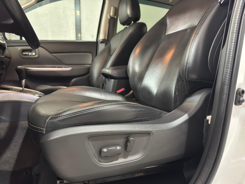 L200 TRITON 2.4 HPE-S SPORT 4X4 CD 16V DIESEL 4P AUTOMÁTICO - 2020 - CAXIAS DO SUL