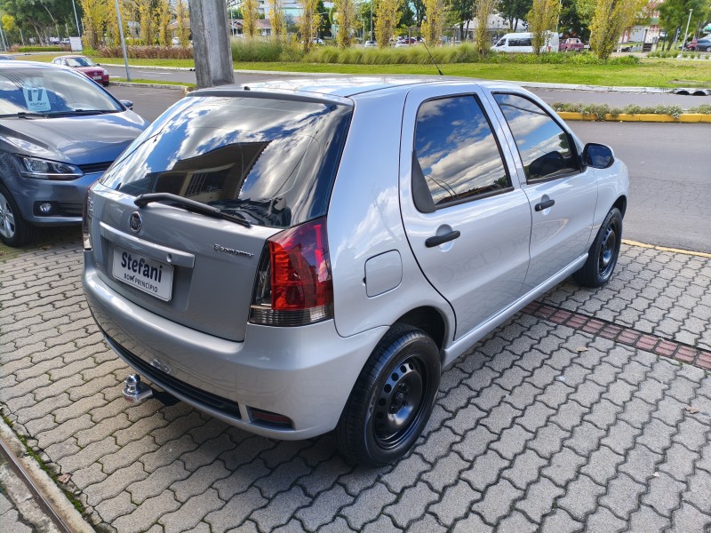 PALIO 1.0 MPI FIRE CELEBRATION ECONOMY 8V FLEX 4P MANUAL - 2013 - BOM PRINCíPIO
