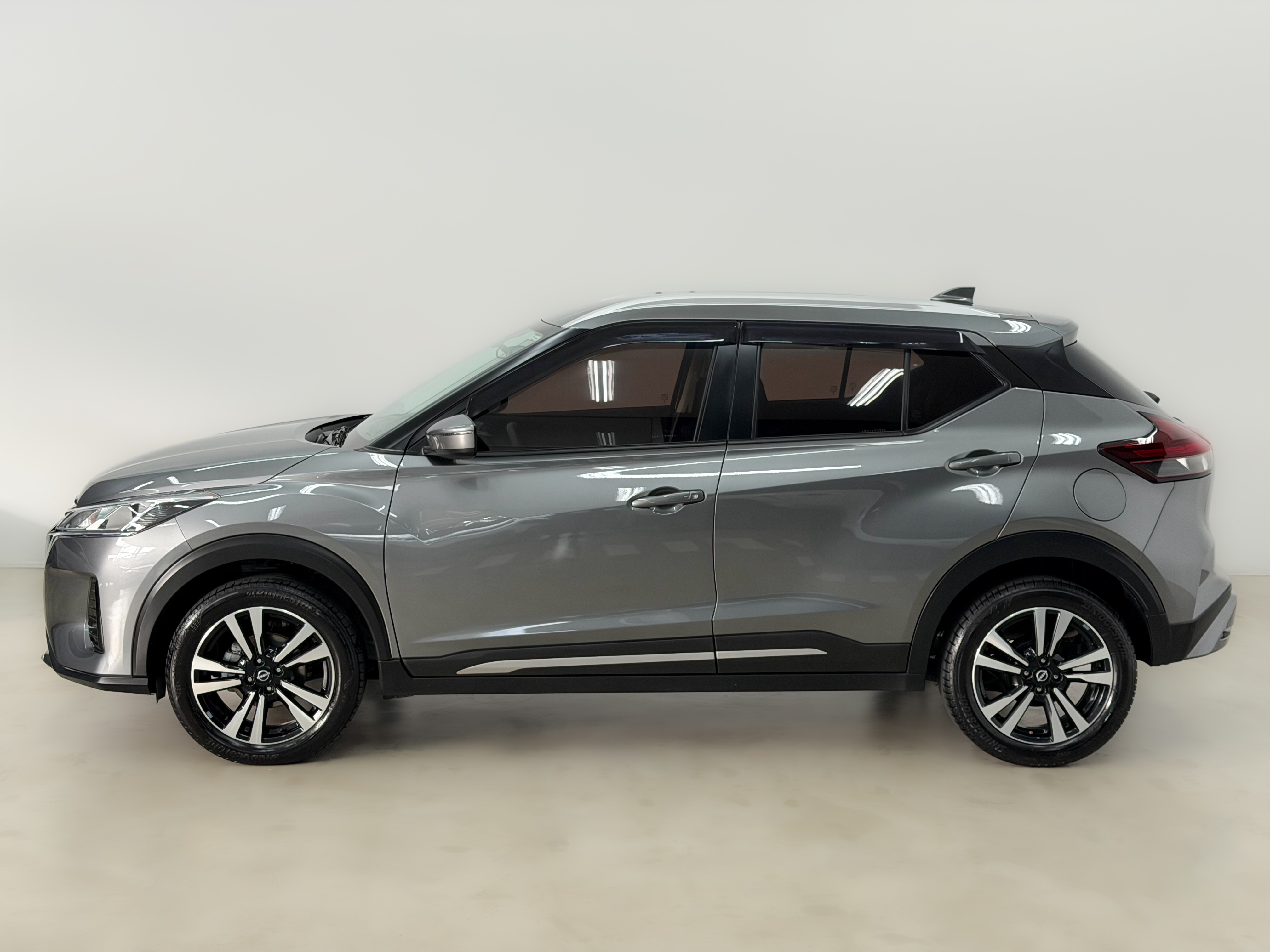 NISSAN KICKS — foto 4