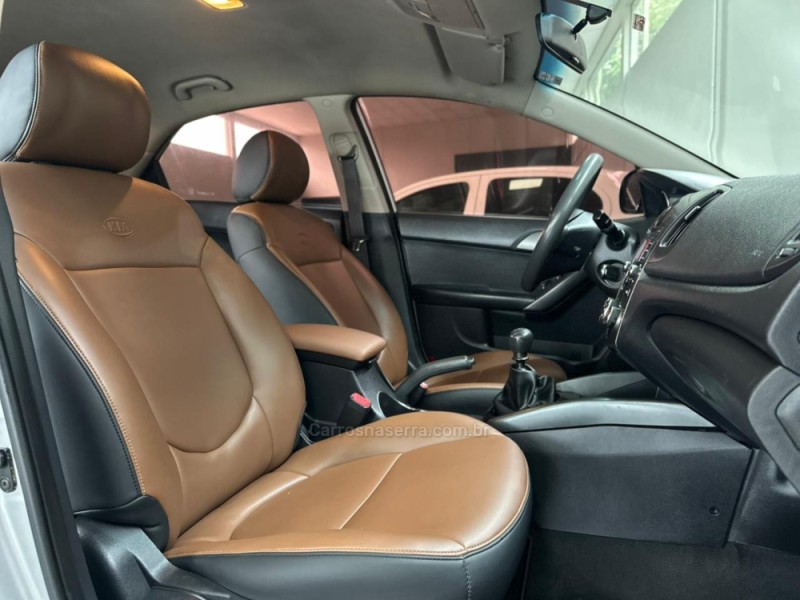 CERATO 1.6 E.213 SEDAN 16V GASOLINA 4P MANUAL - 2012 - NOVO HAMBURGO