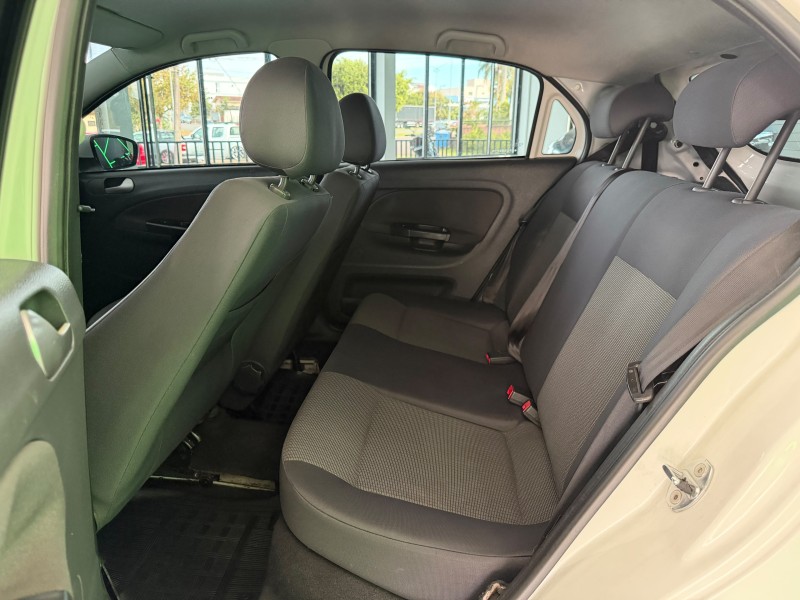GOL 1.6 MI 8V FLEX 4P MANUAL G.VI - 2013 - FELIZ