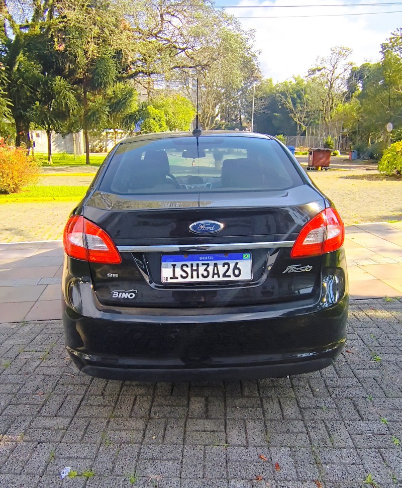 FIESTA 1.6 MPI SEDAN 8V FLEX 4P MANUAL - 2011 - FARROUPILHA