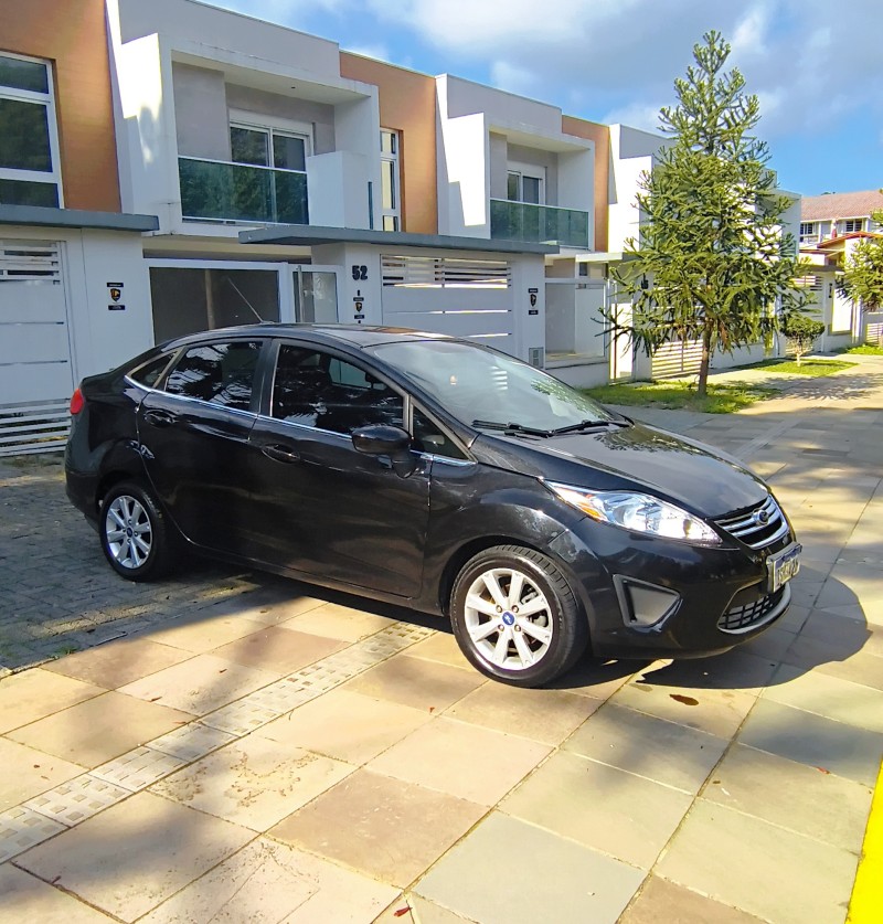 FIESTA 1.6 MPI SEDAN 8V FLEX 4P MANUAL - 2011 - FARROUPILHA