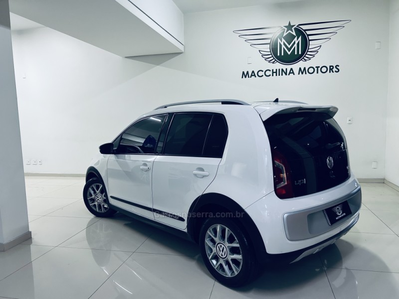 UP 1.0 TSI CROSS 12V FLEX 4P MANUAL - 2016 - CAXIAS DO SUL