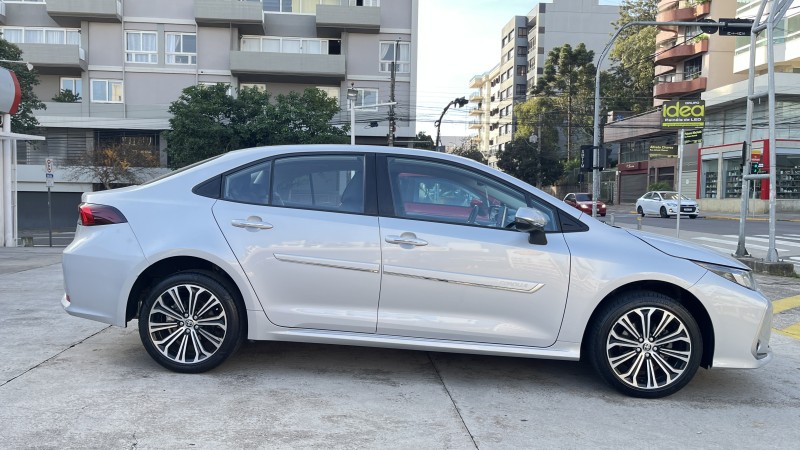 COROLLA 2.0 XEI 16V FLEX 4P AUTOMÁTICO - 2023 - CAXIAS DO SUL