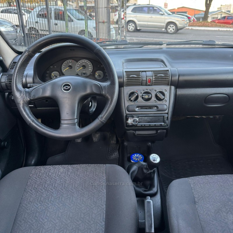 CORSA 1.6 MPFI CLASSIC SEDAN 8V GASOLINA 4P MANUAL - 2005 - CAXIAS DO SUL