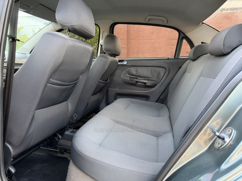 VOYAGE 1.6 MI COMFORTLINE 8V FLEX 4P MANUAL - 2012 - SãO LEOPOLDO