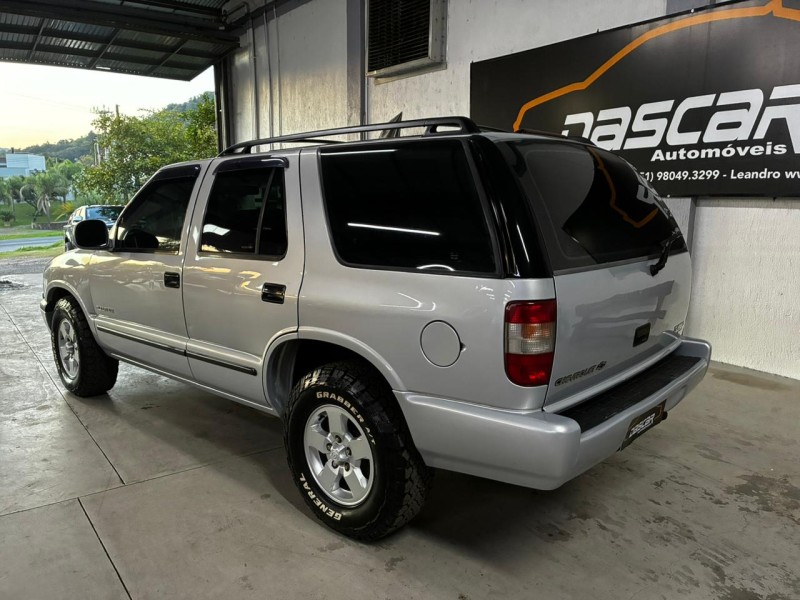 BLAZER 2.5 4X2 8V TURBO DIESEL 4P MANUAL - 1999 - BOM PRINCíPIO
