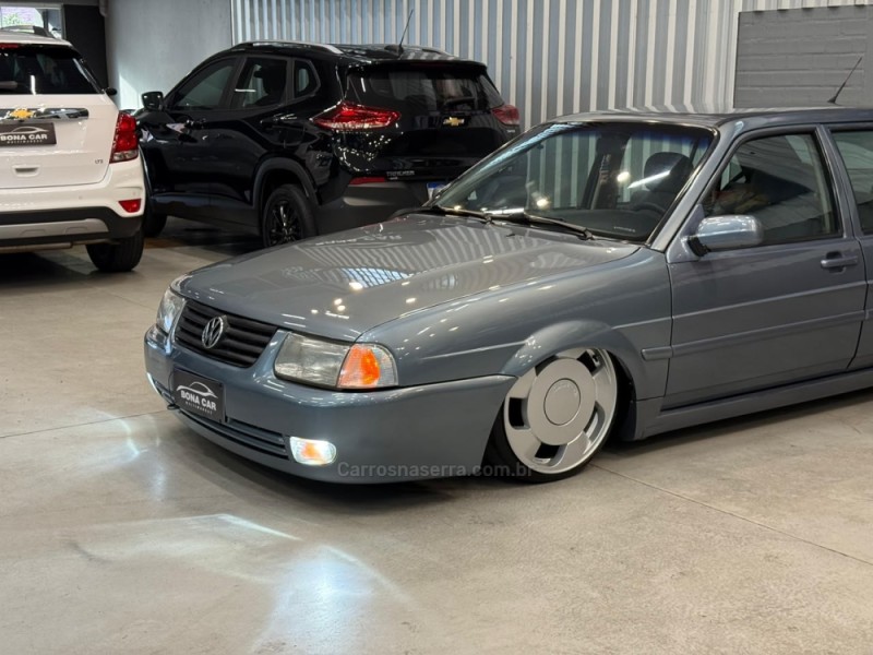 SANTANA 2.0 MI 8V GASOLINA 4P MANUAL - 2000 - CAXIAS DO SUL