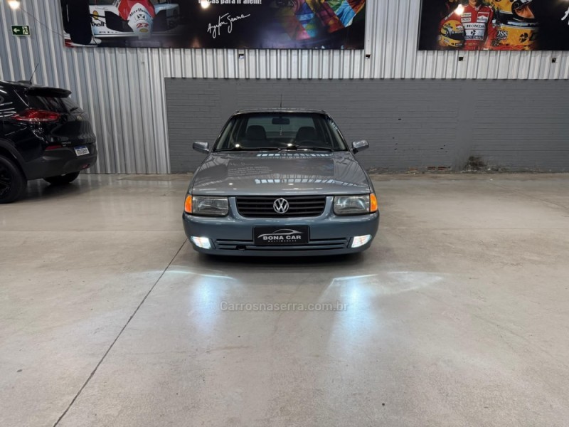 SANTANA 2.0 MI 8V GASOLINA 4P MANUAL - 2000 - CAXIAS DO SUL