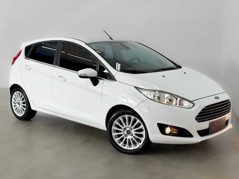 fiesta 1.6 titanium hatch 16v flex 4p automatico 2014 caxias do sul