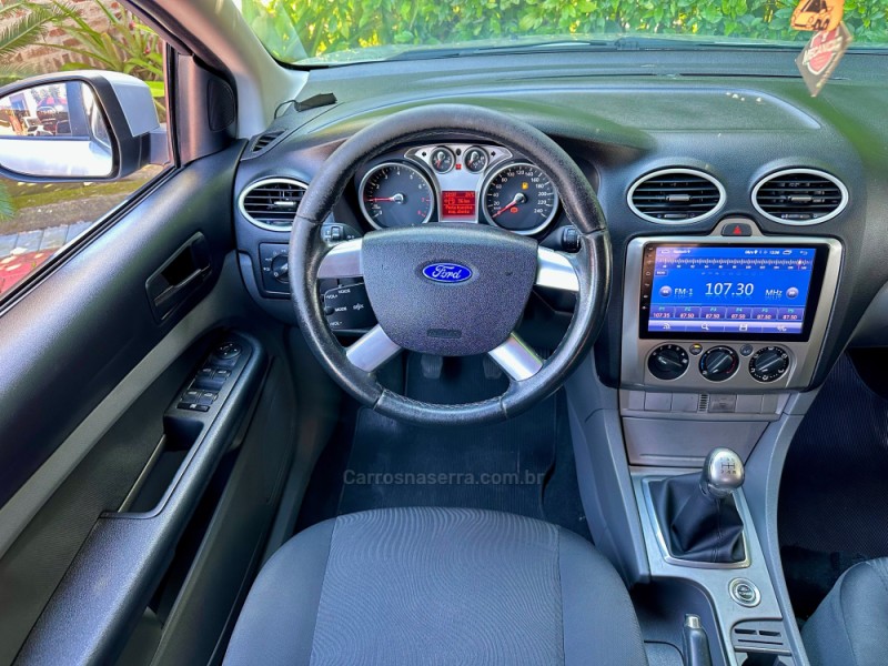 FOCUS 2.0 SEDAN 16V GASOLINA 4P MANUAL - 2012 - ROLANTE