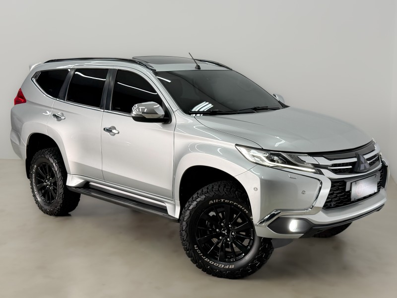 pajero sport 2.4 hpe 4x4 diesel 4p automatica 2020 caxias do sul