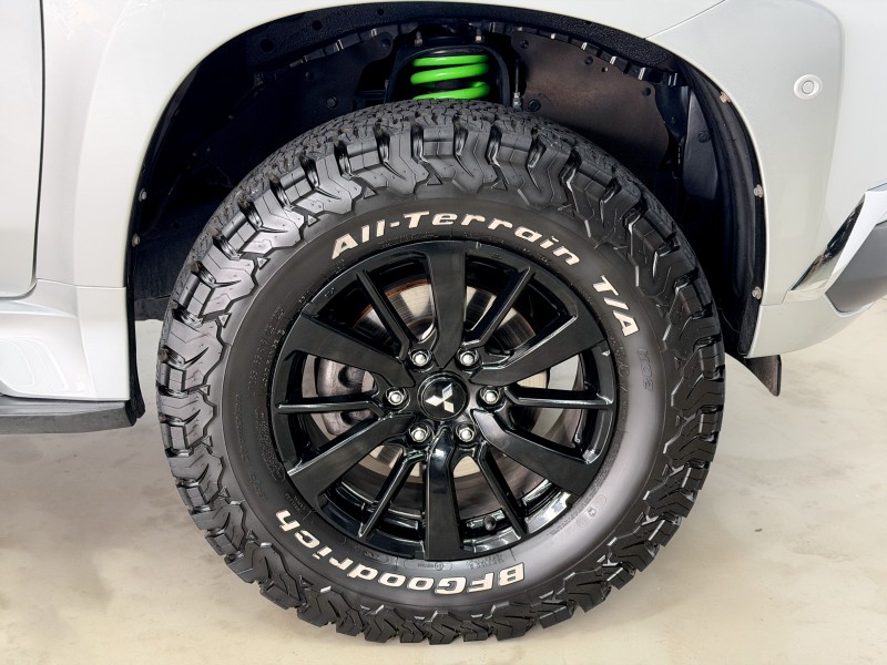PAJERO SPORT 2.4 HPE 4X4 DIESEL 4P AUTOMÁTICA - 2020 - CAXIAS DO SUL