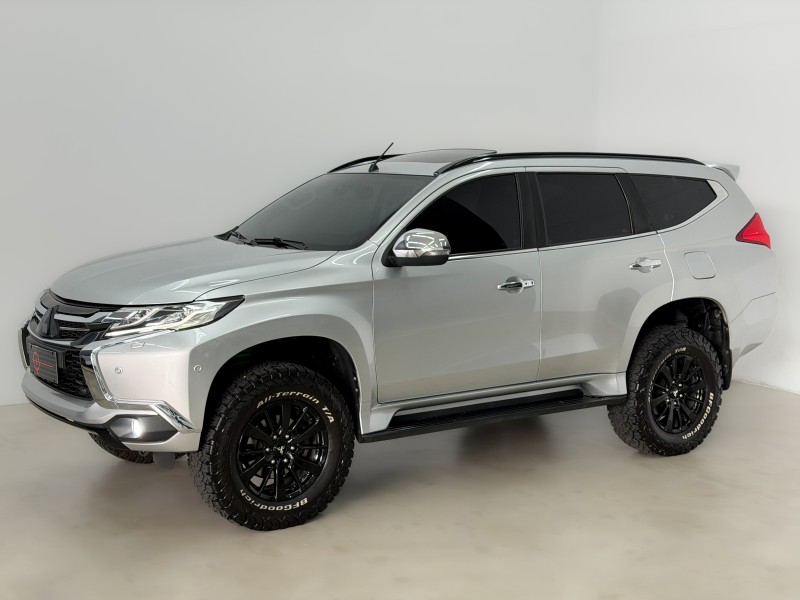 PAJERO SPORT 2.4 HPE 4X4 DIESEL 4P AUTOMÁTICA - 2020 - CAXIAS DO SUL