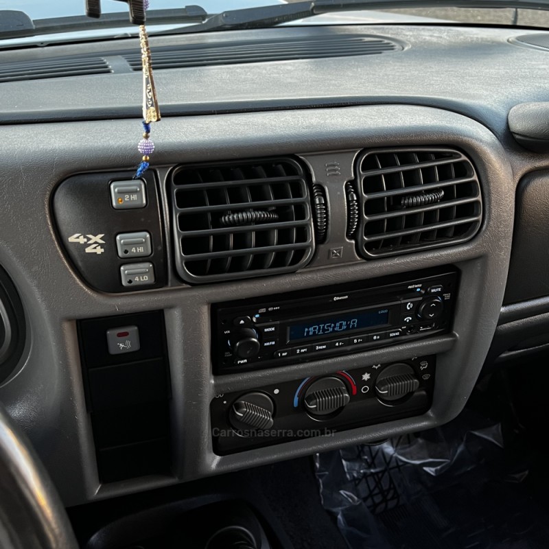 S10 2.8 EXECUTIVE 4X4 CD 12V TURBO ELECTRONIC INTERCOOLER DIESEL 4P MANUAL - 2011 - VACARIA