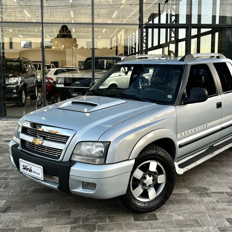 S10 2.8 EXECUTIVE 4X4 CD 12V TURBO ELECTRONIC INTERCOOLER DIESEL 4P MANUAL - 2011 - VACARIA