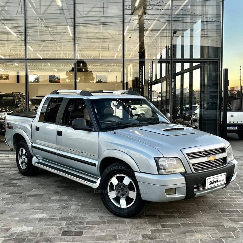 S10 2.8 EXECUTIVE 4X4 CD 12V TURBO ELECTRONIC INTERCOOLER DIESEL 4P MANUAL - 2011 - VACARIA