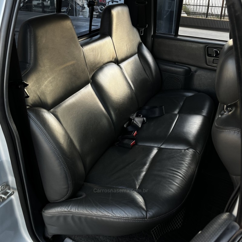 S10 2.8 EXECUTIVE 4X4 CD 12V TURBO ELECTRONIC INTERCOOLER DIESEL 4P MANUAL - 2011 - VACARIA