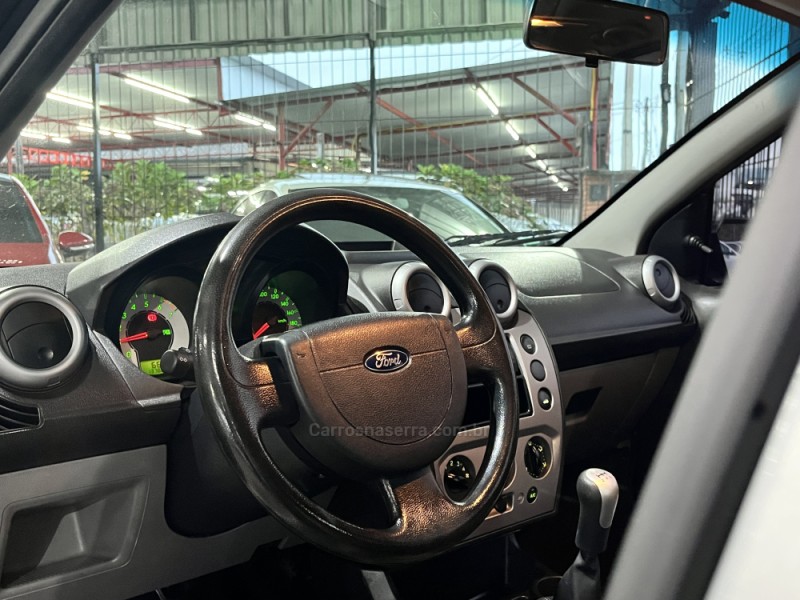 FIESTA 1.6 MPI SEDAN 8V FLEX 4P MANUAL - 2008 - CAXIAS DO SUL