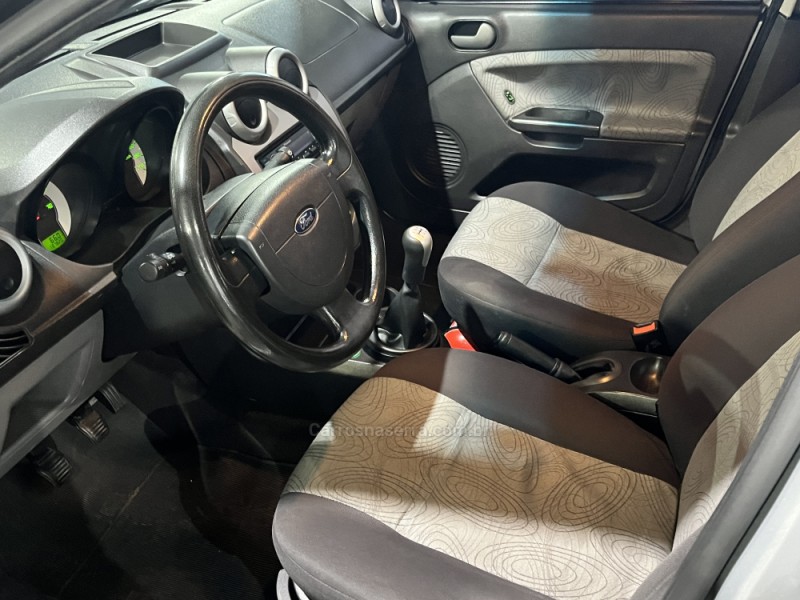 FIESTA 1.6 MPI SEDAN 8V FLEX 4P MANUAL - 2008 - CAXIAS DO SUL