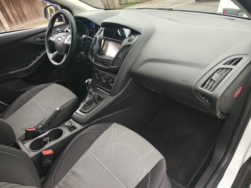 FOCUS 1.6 S 16V FLEX 4P MANUAL - 2015 - FARROUPILHA