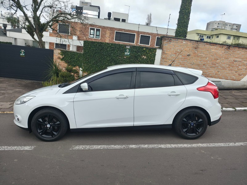 FOCUS 1.6 S 16V FLEX 4P MANUAL - 2015 - FARROUPILHA