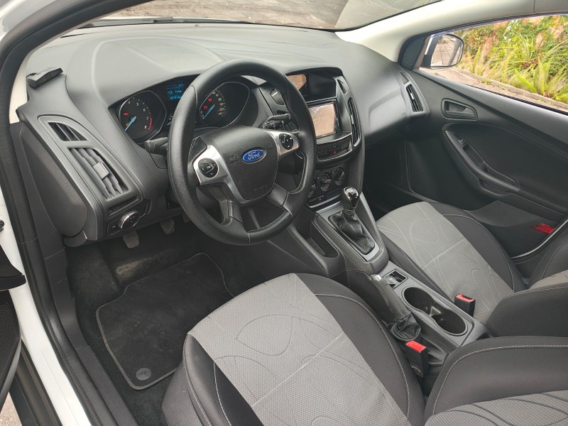 FOCUS 1.6 S 16V FLEX 4P MANUAL - 2015 - FARROUPILHA